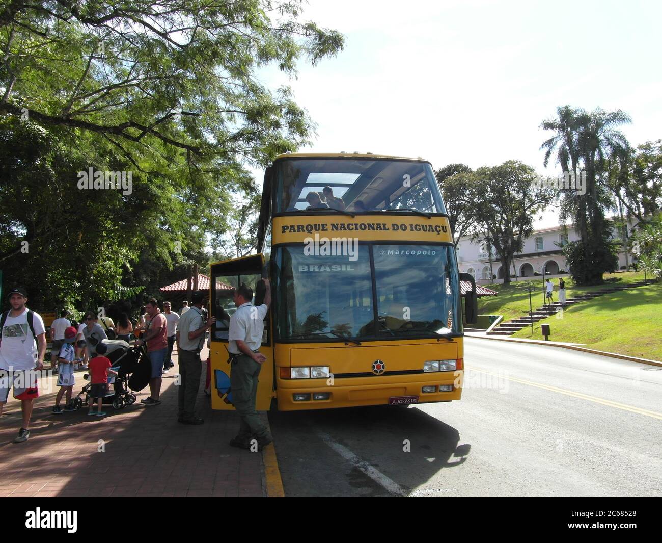 Schöne Natur von Brasilien: Wasserfälle Iguazu. Viel Wasser, Sonne und Glück Stockfoto
