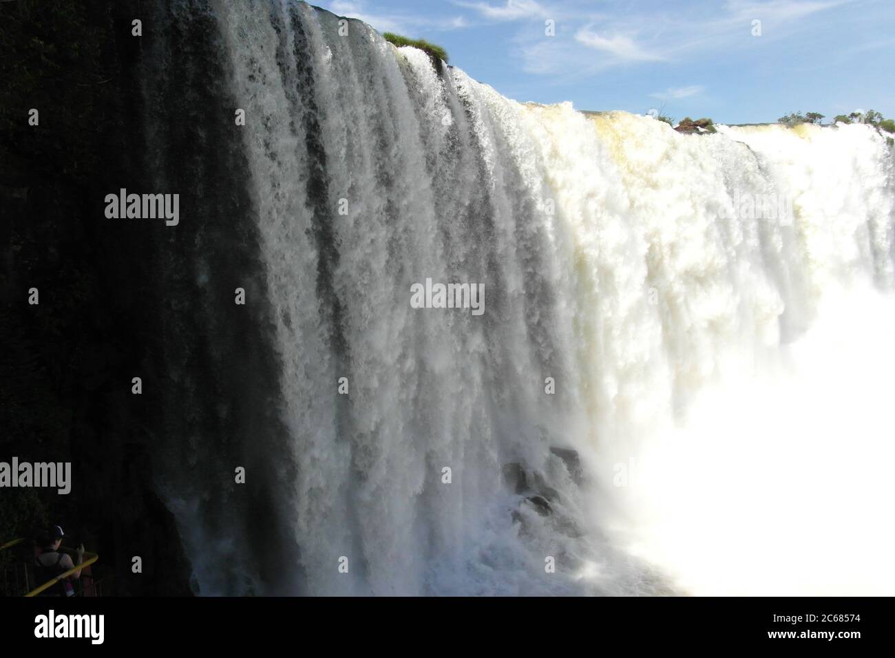 Schöne Natur von Brasilien: Wasserfälle Iguazu. Viel Wasser, Sonne und Glück Stockfoto
