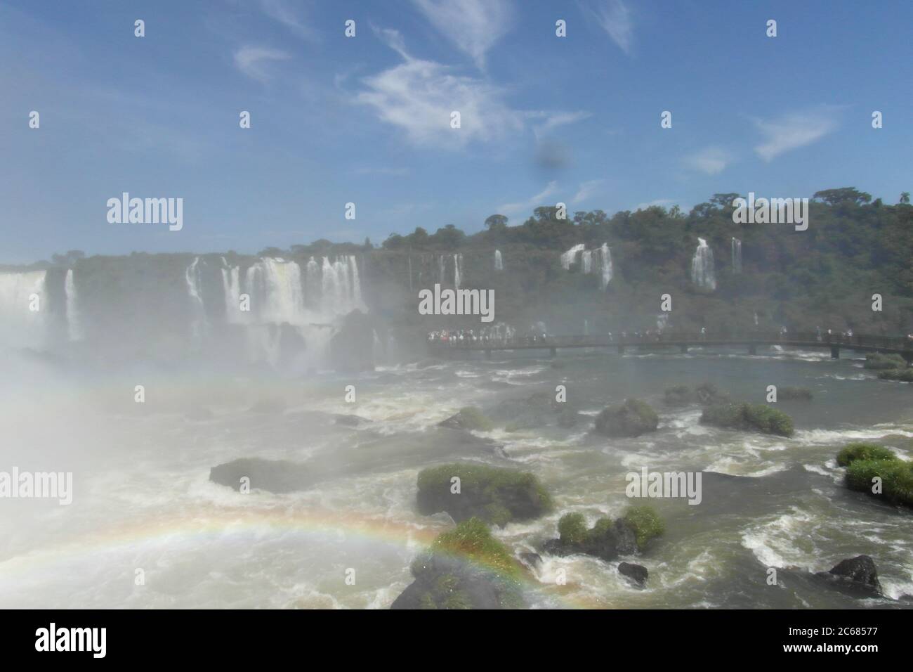 Schöne Natur von Brasilien: Wasserfälle Iguazu. Viel Wasser, Sonne und Glück Stockfoto