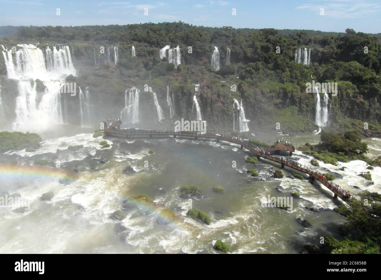 Schöne Natur von Brasilien: Wasserfälle Iguazu. Viel Wasser, Sonne und Glück Stockfoto