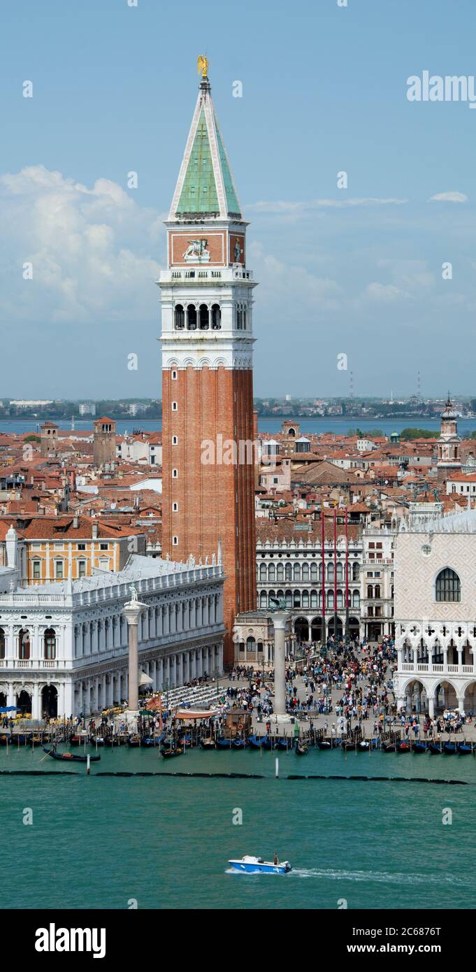Blick auf Stadt und Gebäude, Venedig, Venetien, Italien Stockfotografie ...
