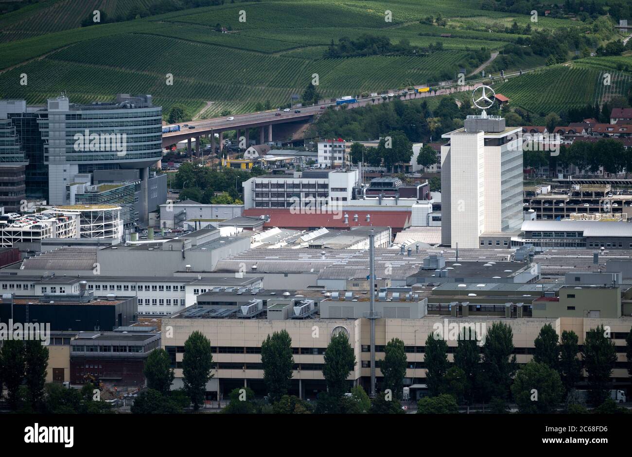 Hauptsitz mercedes benz unterturkheim werk -Fotos und -Bildmaterial in ...