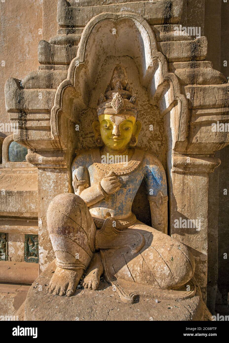 Buddha Statue im Ananda Tempel, Bagan, Myanmar Stockfoto