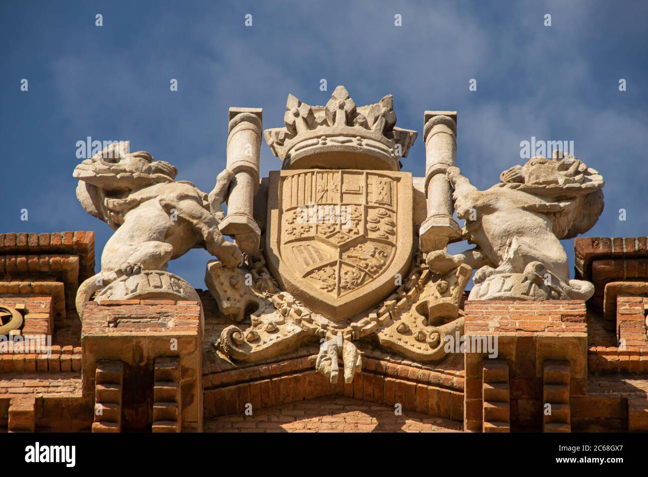 Historische Skulptur und Architektur aus Barcelona, Spanien 2019 Stockfoto