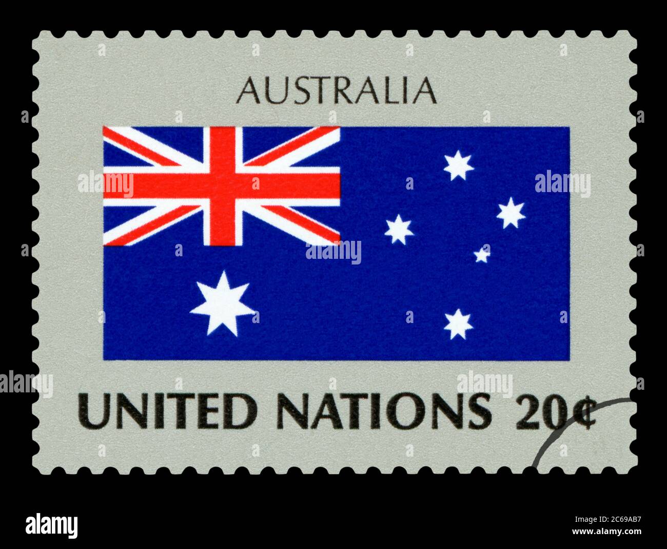AUSTRALIEN - Briefmarke der australischen Nationalflagge, Serie der Vereinten Nationen, um 1984. Isoliert auf schwarzem Hintergrund. Stockfoto