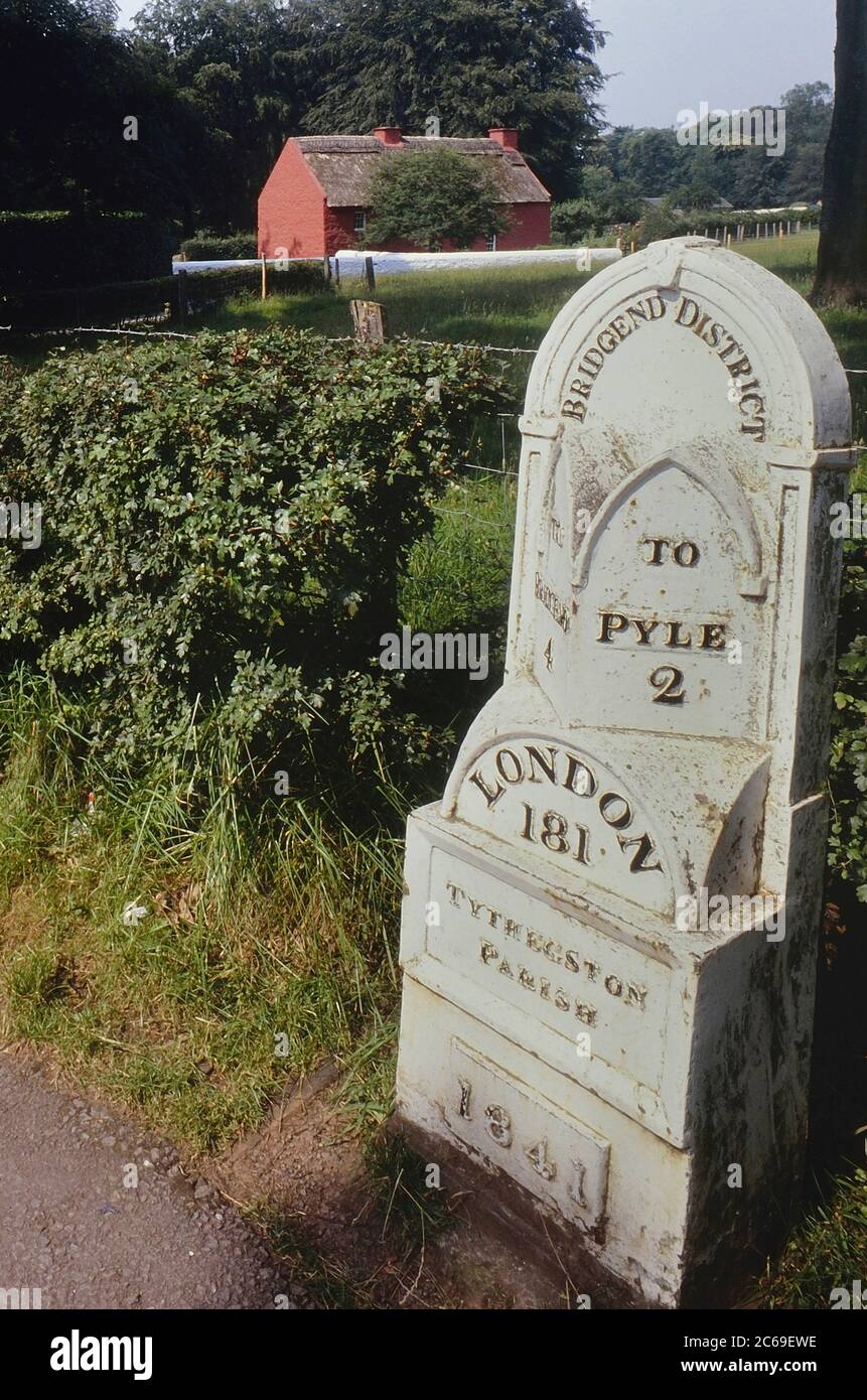 Meilenstein Marker, St Fagans National Museum of History, Cardiff, Wales, Großbritannien Stockfoto