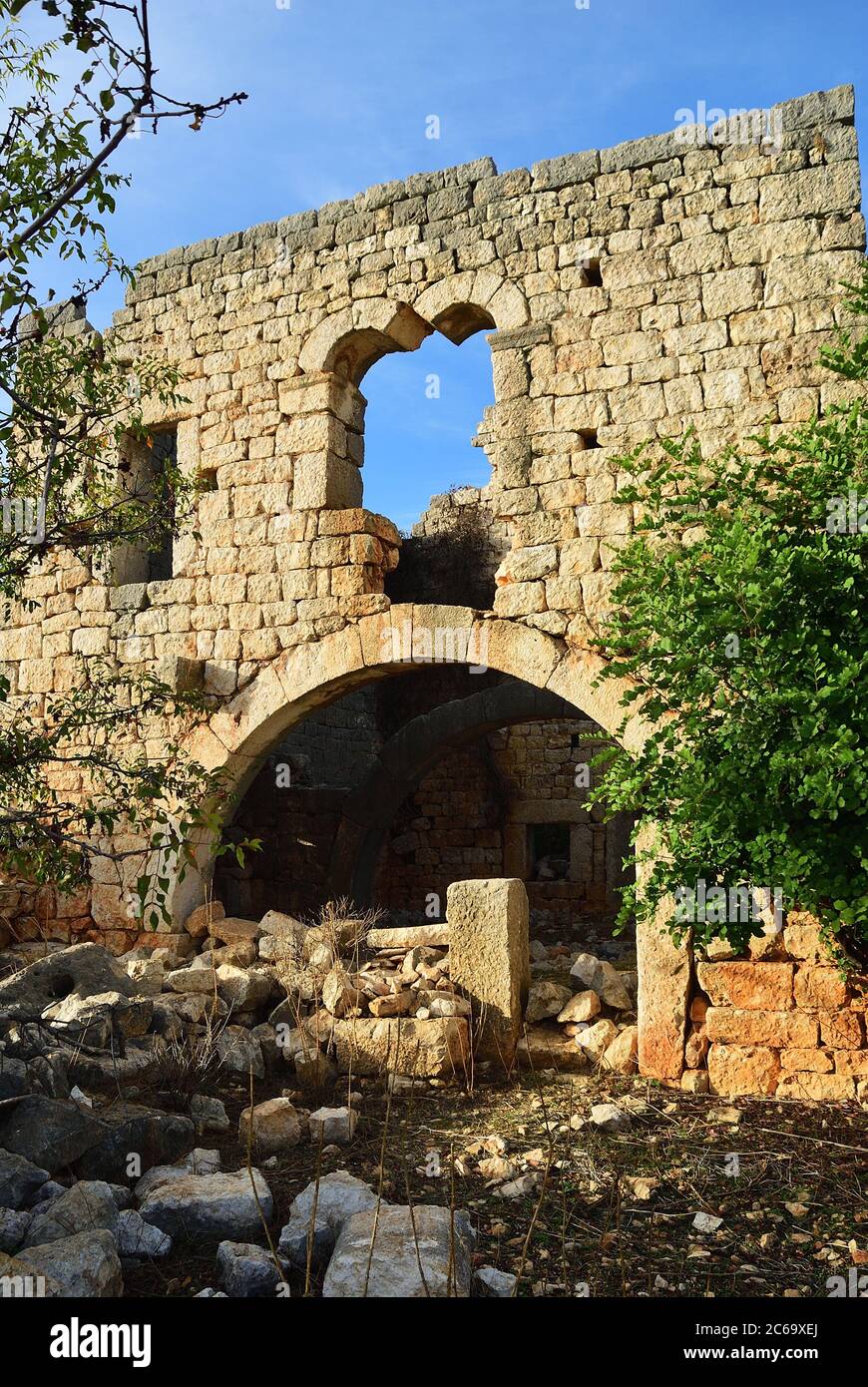 Die Ruinen in der antiken römischen Stadt Olba in der Provinz Mersin bei Sonnenuntergang, Südtürkei Stockfoto