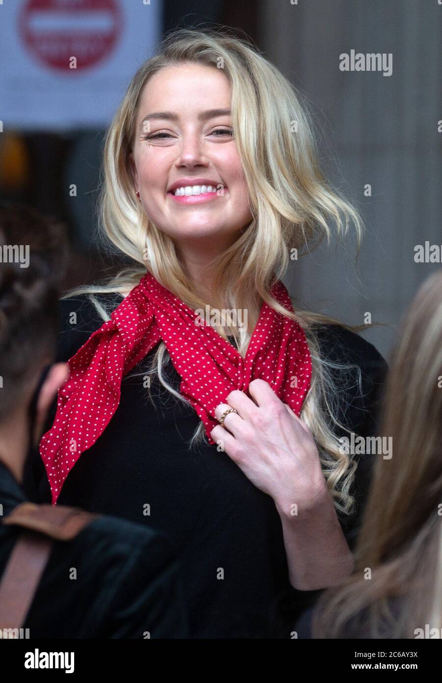 London, Großbritannien. Juli 2020. Amber Heard kommt beim Obersten Gerichtshof in der Verleumdungsklage gegen News Group Zeitungen. Quelle: Tommy London/Alamy Live News Stockfoto