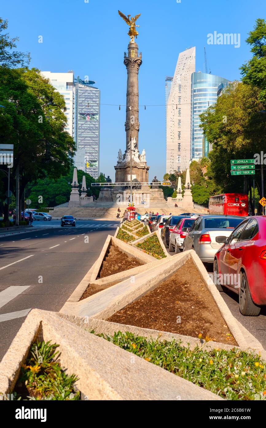 Paseo de la Reforma und der Engel der Unabhängigkeit in Mexiko-Stadt Stockfoto