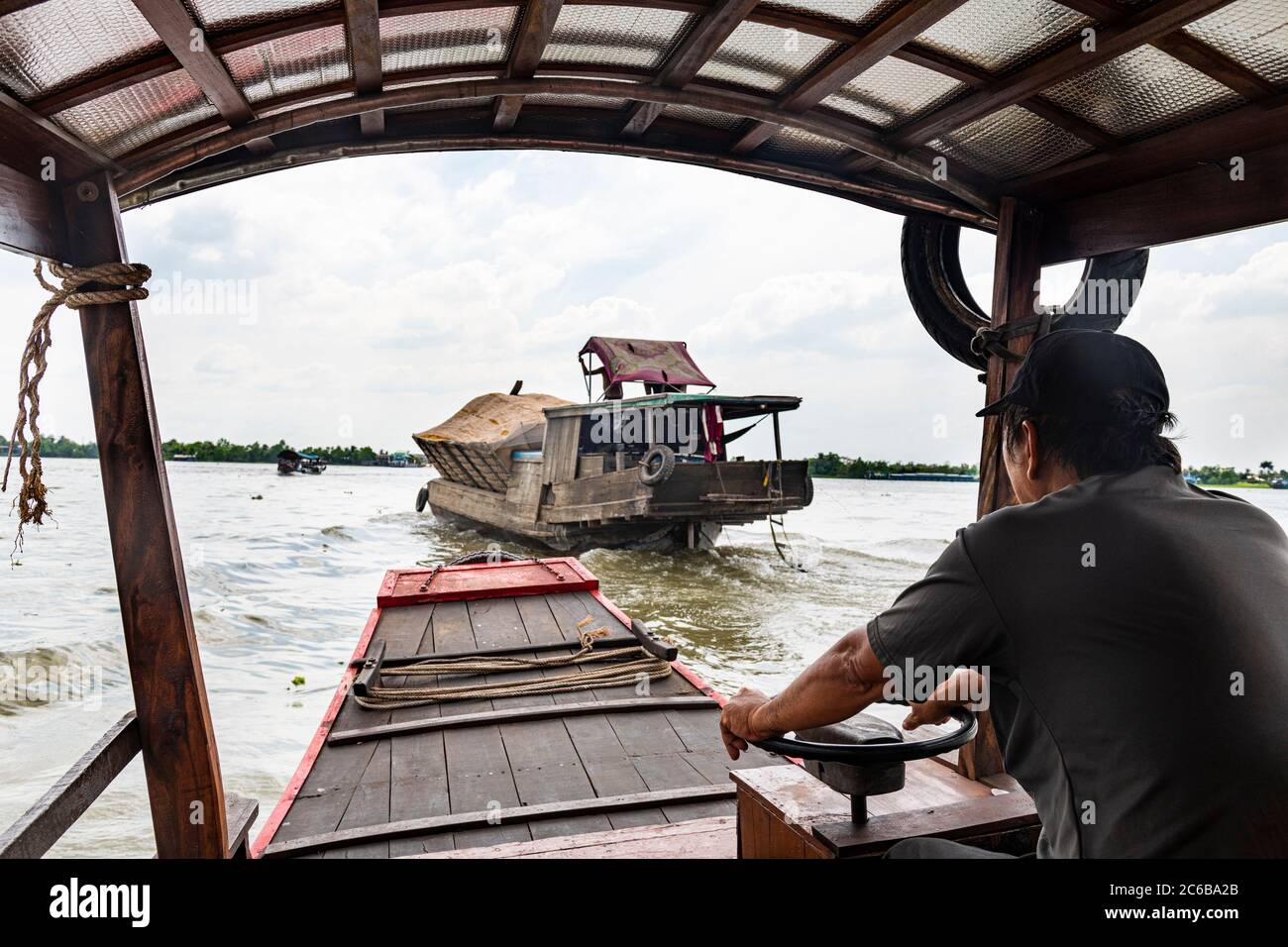 Fähre an einem Wasserkanal, Cai Be, Mekong Delta, Vietnam, Indochina, Südostasien, Asien Stockfoto