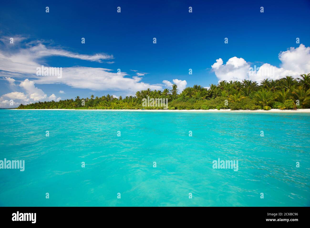 Tropische Insel und Lagune, Malediven, Indischer Ozean, Asien Stockfoto