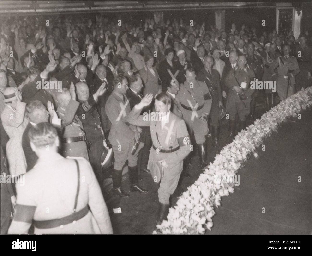 Hess, Hitler, Goebbels, Goering Heinrich Hoffmann fotografiert 1934 Adolf Hitlers offizieller Fotograf und ein Nazi-Politiker und Verleger, der Mitglied des intimen Hitlerkreises war. Stockfoto