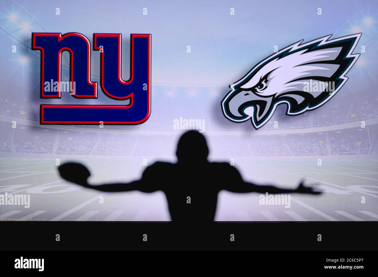 New York Giants Gegen Philadelphia Eagles Nfl Spiel American Football League Spiel Silhouette Des Professionellen Spieler Feiern Touch Down Bildschirm In B Stockfotografie Alamy