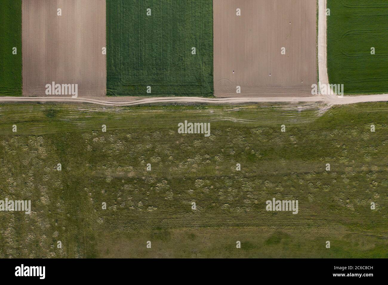 Landwirtschaft, Land, Boden, Feld, Natur, Landschaft, Pflug, Land, Ackerland, Land, Bauernhof, Erde, Landwirtschaft, gepflügt, Landwirtschaft, kultiviert, Land Stockfoto