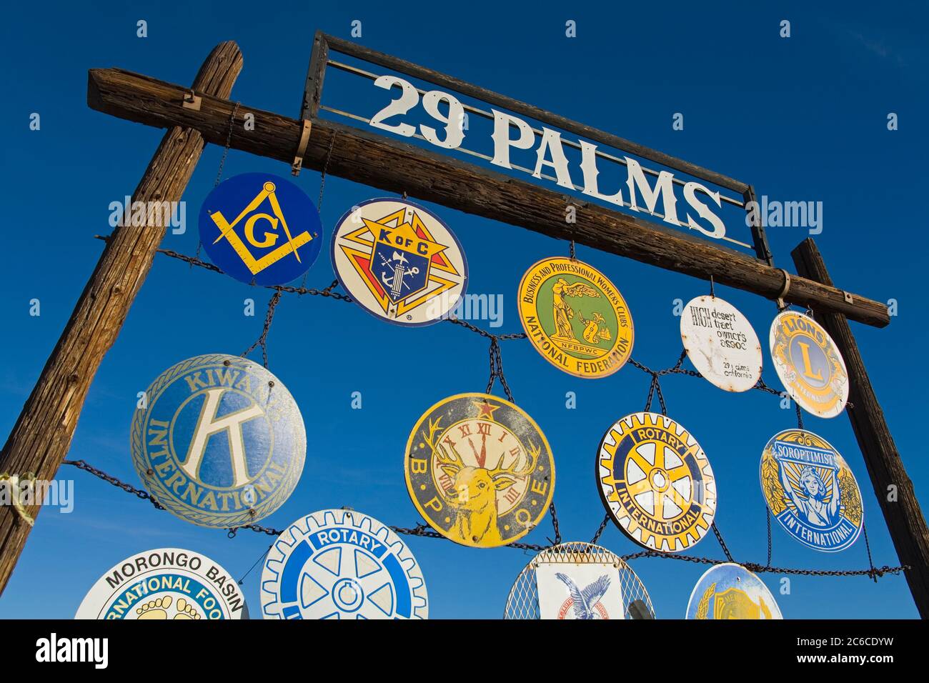 Straßenschild in der Nähe von Twentynine Palms, Südkalifornien, USA Stockfoto