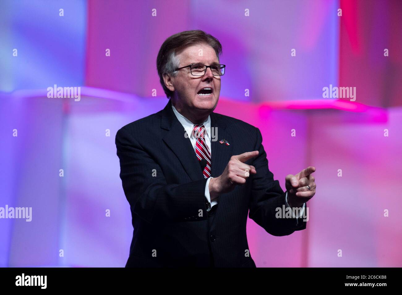 Texas Lt. Gov. DAN PATRICK spricht zu den Delegierten bei der 2018 Republican Party of Texas Convention am 15. Juni 2018. Die für Juli 2020 geplante persönliche Versammlung in Houston wurde aufgrund der Coronavirus-Pandemie in letzter Minute abgesagt. Stockfoto