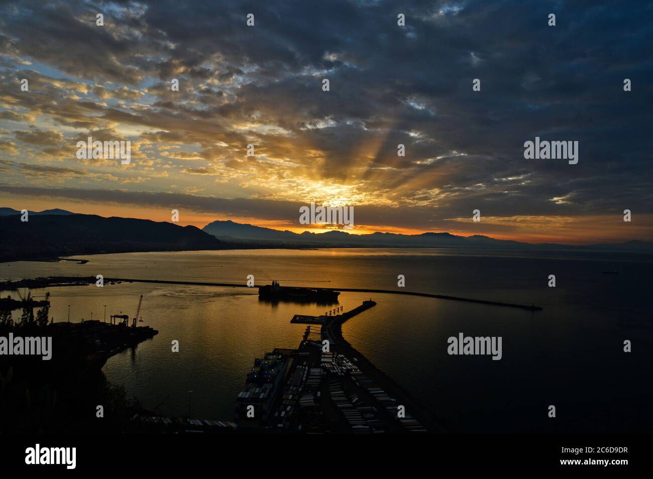 Panoramablick auf den Golf von Salerno, Italien. Stockfoto