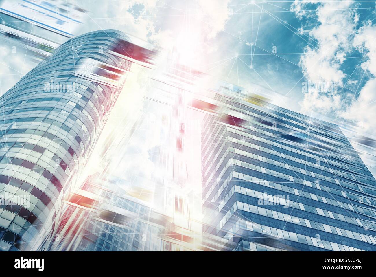 5G Netz digitales Hologramm und Internet der Dinge auf Stadthintergrund. Drahtlose Systeme, IoT (Internet der Dinge), Kommunikationsnetzkonzept. Groß Stockfoto