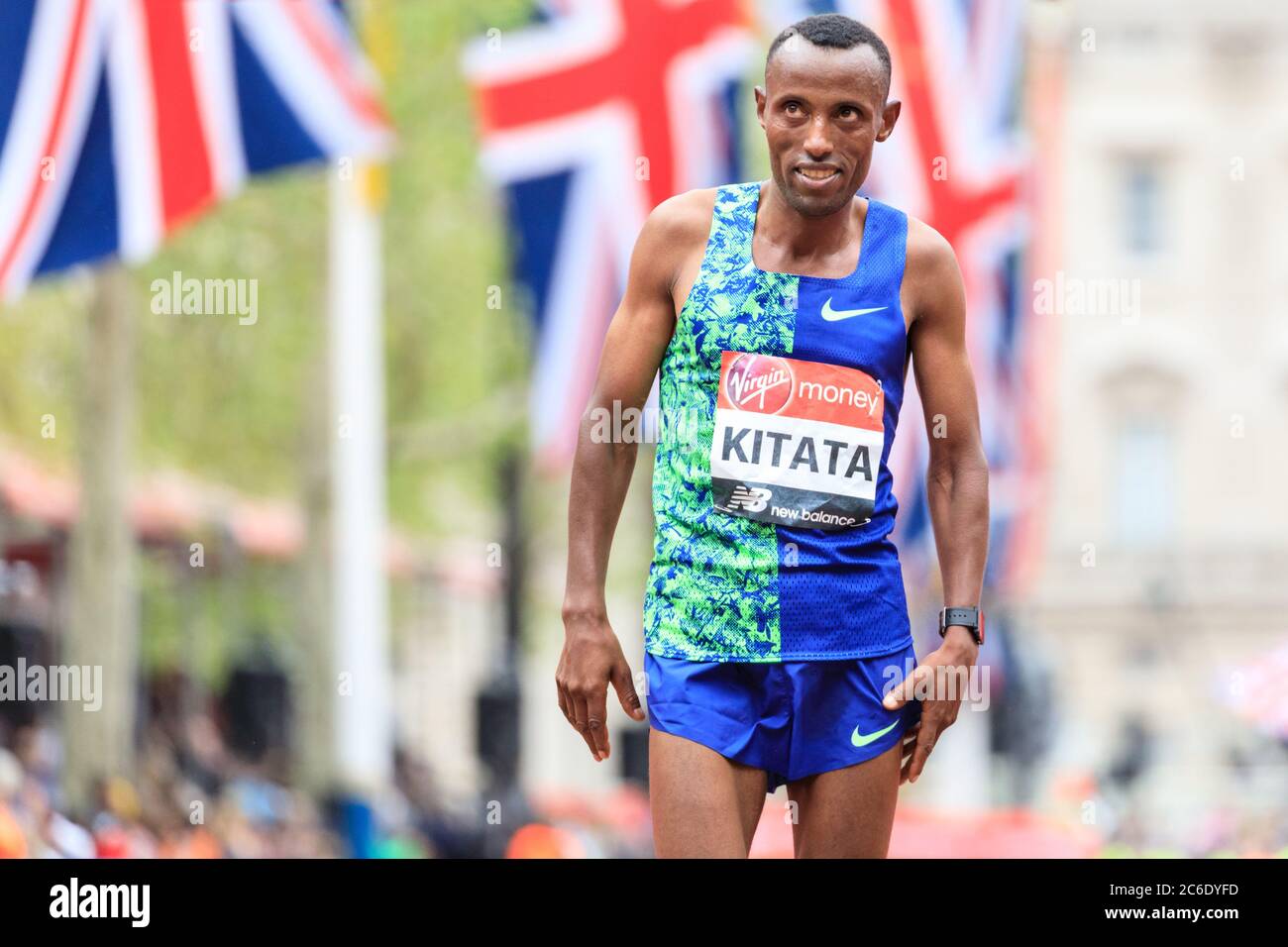 Shura Kitata Tola, Äthiopien, beim Virgin Money London Marathon 2019 Stockfoto