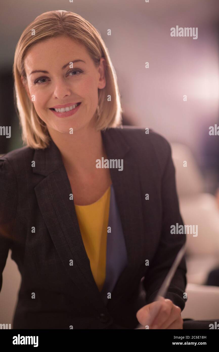 Porträt von zuversichtlich Geschäftsfrau Stockfoto
