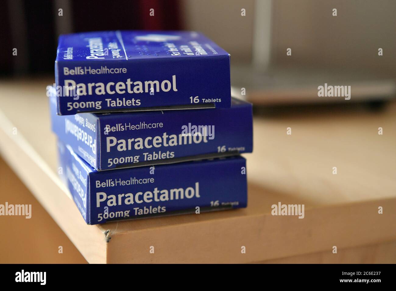 Paracetamol, aufgenommen während des Covid 19 Coronavirus Ausbruchs. März 2020. Stockfoto