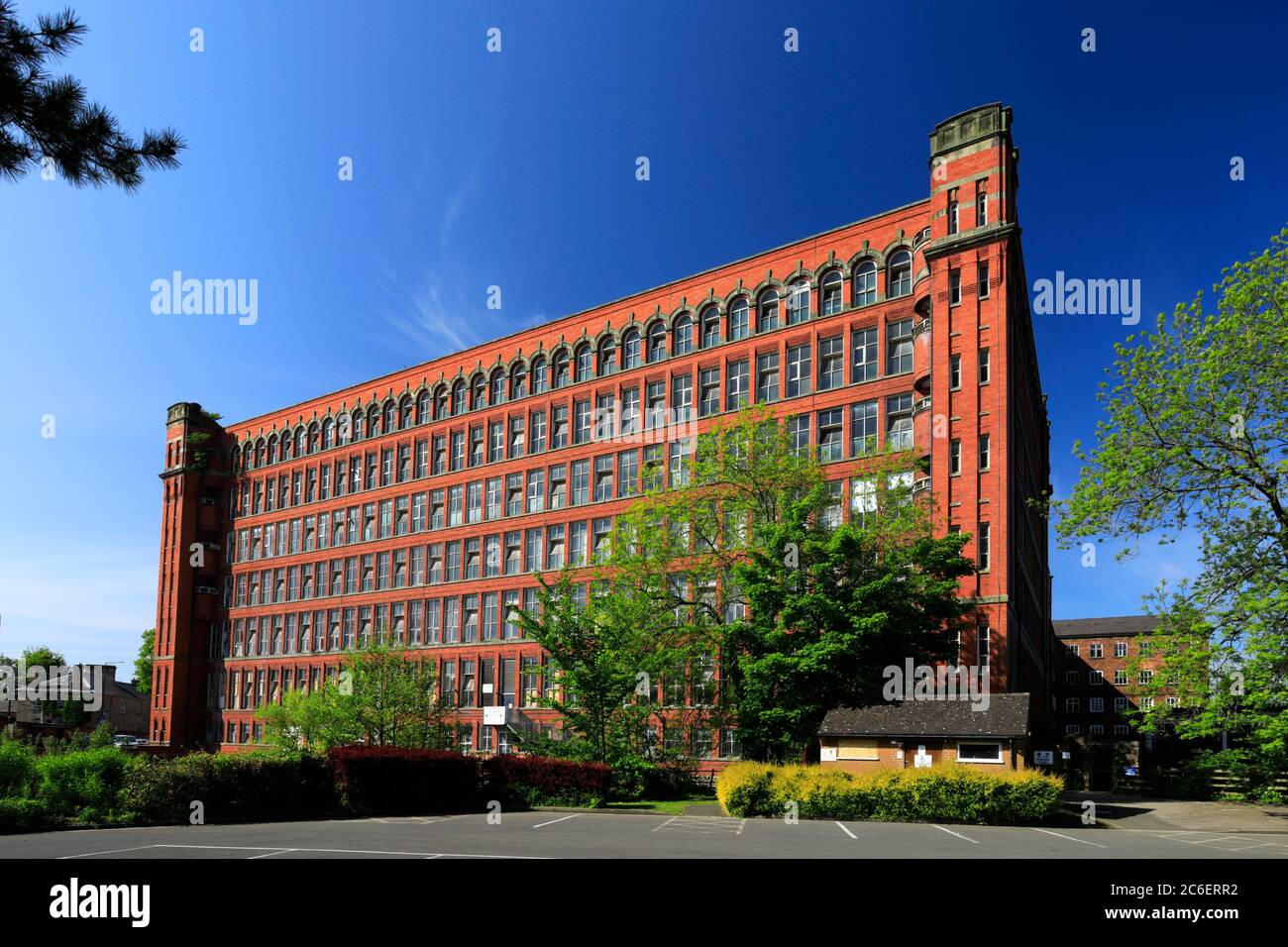 Die East Silk Mill, eine Welterbestätte Mühle, Fluss Derwent, Belper Dorf, Amber Valley, Derbyshire Dales, England, Großbritannien Stockfoto