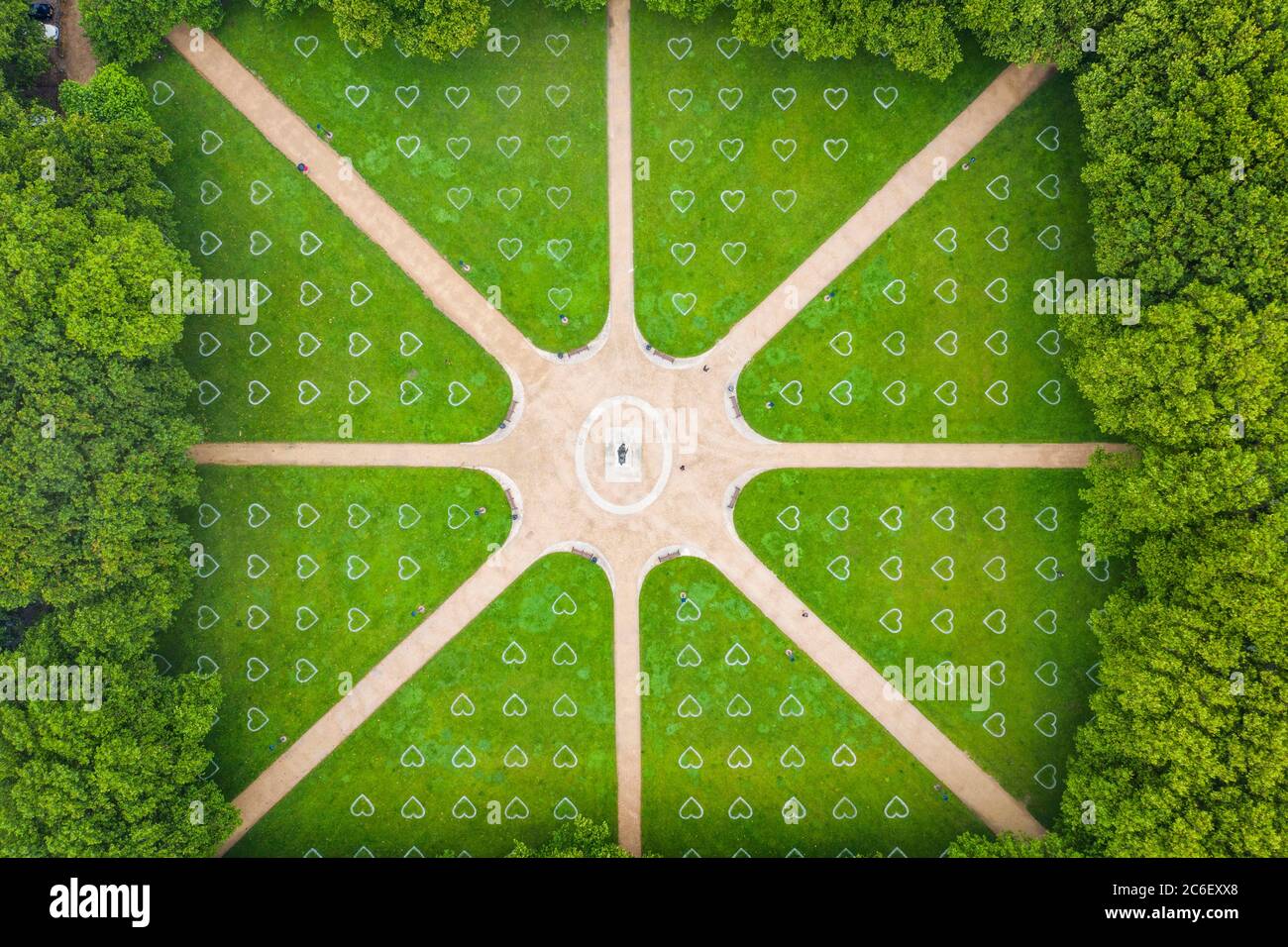 Banksy Heart Stockfotos Und Bilder Kaufen Alamy