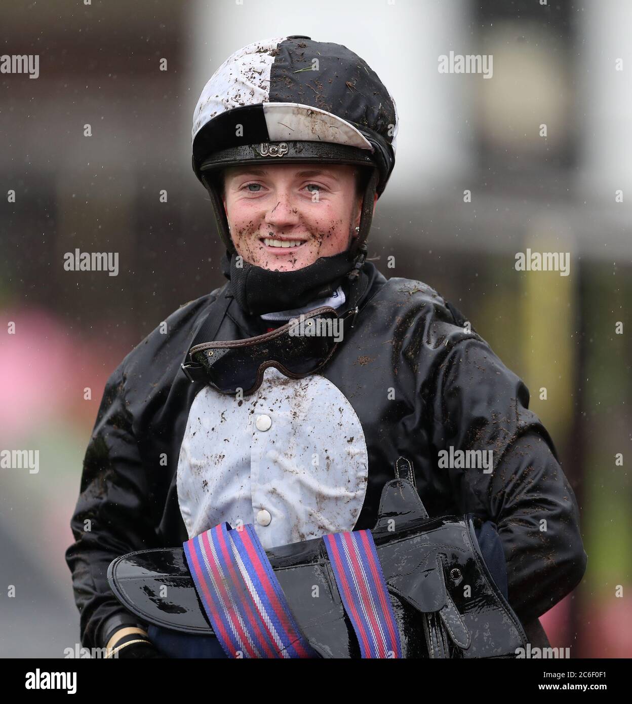 Hollie Doyle während des ersten Tages des Moet and Chandon July Festivals auf der Newmarket Racecourse. Stockfoto