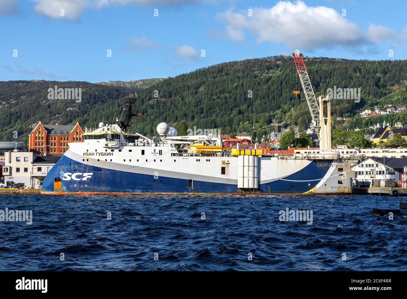 Russische Forschung / Untersuchung geophysikalisches Erkundungsschiff Iwan Gubkin am Dokkssjaerskaien Kai im Hafen von Bergen, Norwegen. Stockfoto