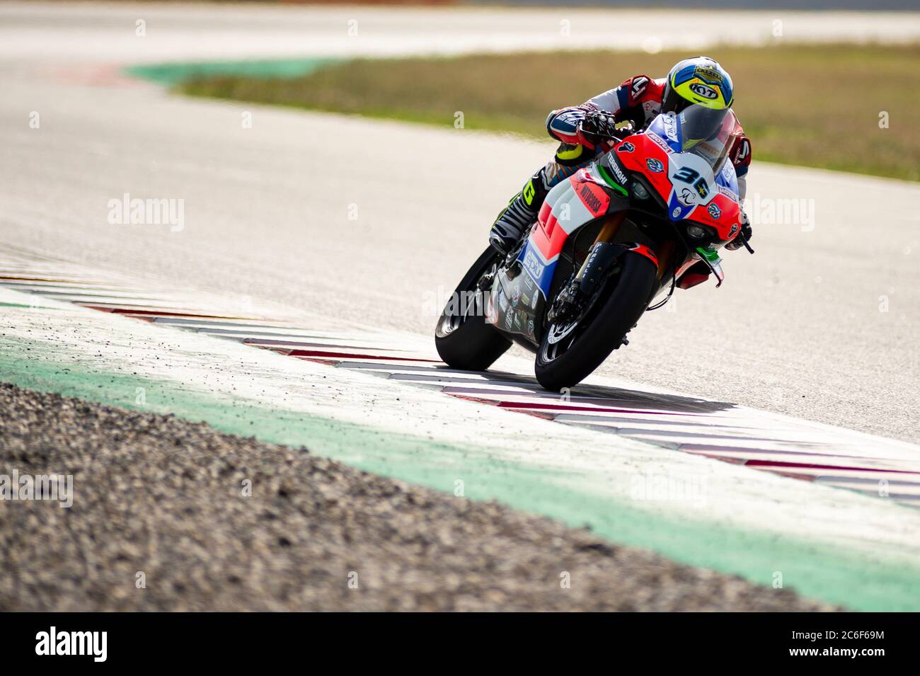 9. Juli 2020; Circuit de Barcelona Catalunya, Barcelona, Spanien; FIM Superbike World Championship Test, Tag zwei; Leandro Mercado vom Motocorsa Racing Team im Einsatz mit dem Ducati Panigale V4 R Stockfoto