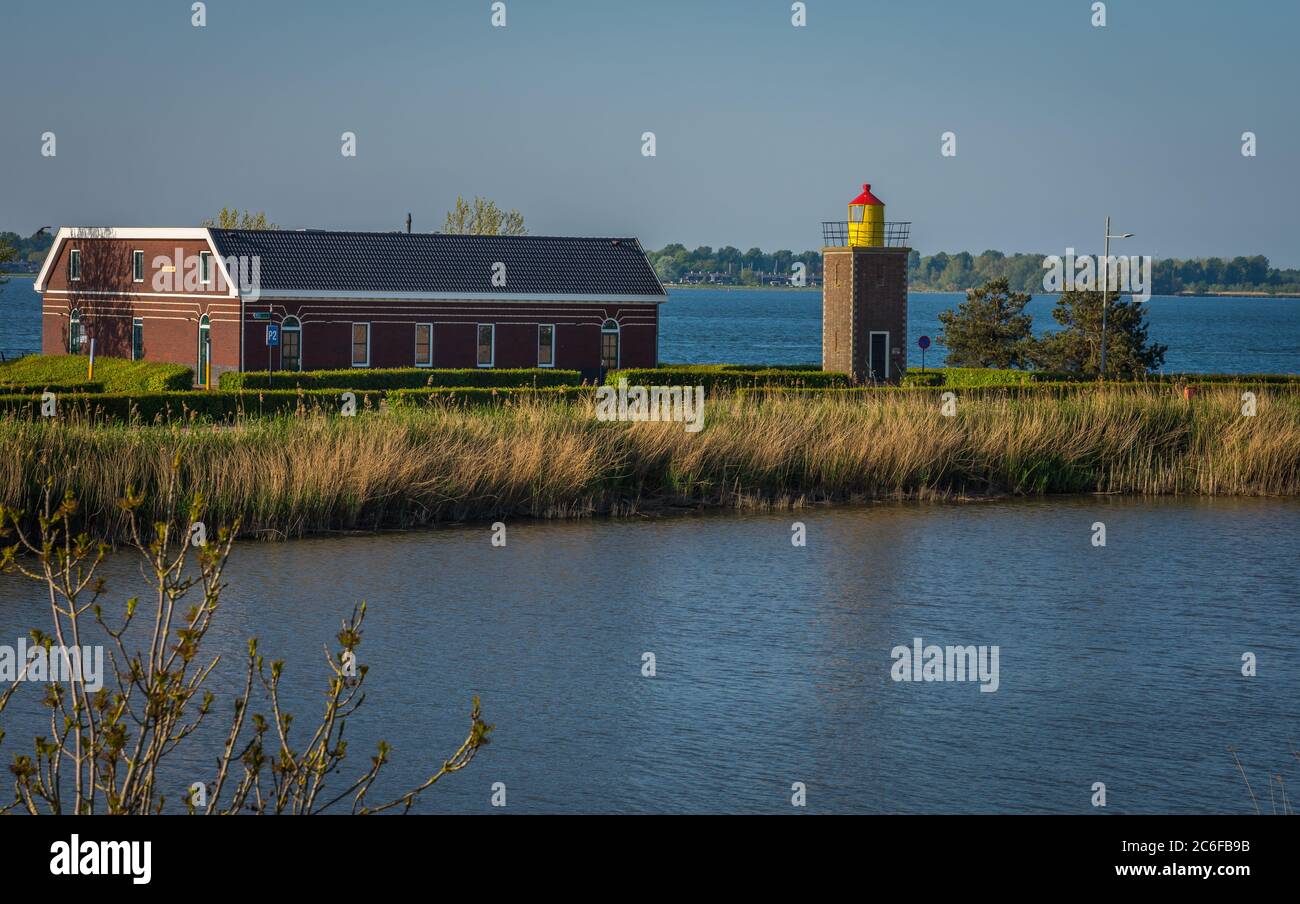 Leuchtturm von Willemstad, Nordbrabant, Niederlande. Erbaut 1947, dient heute als Mini-Museum Stockfoto