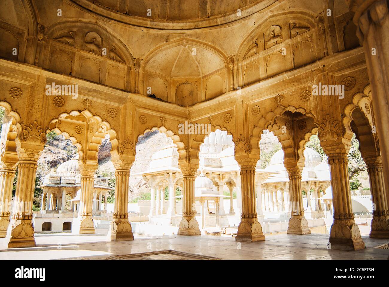 Gatore Ki Chhatriyan Tempel in Jaipur, Indien Stockfoto