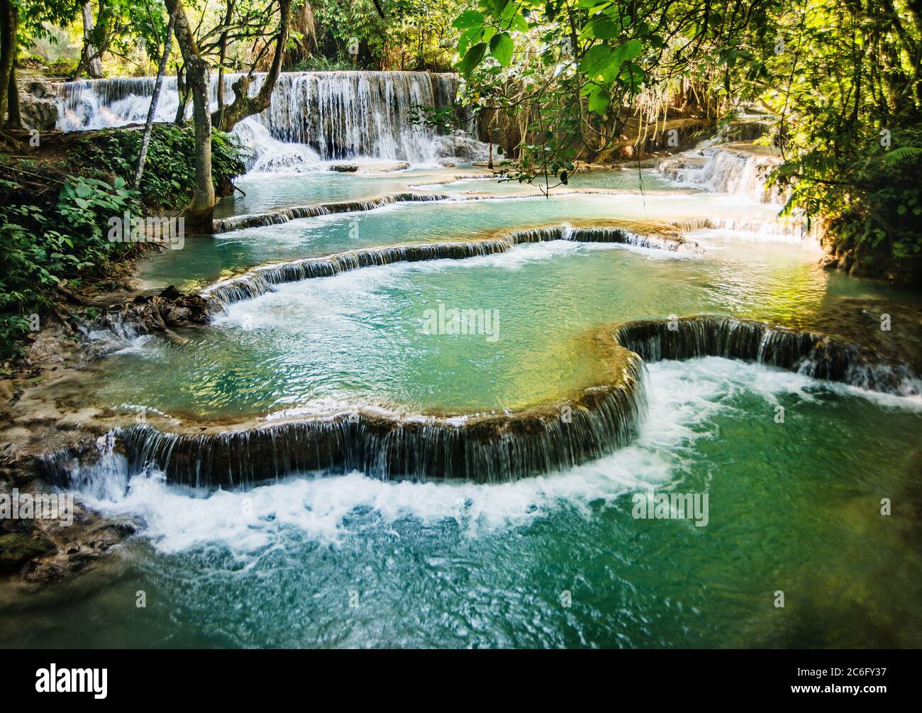 Wasserbecken unter den Kuang Si Falls, Luang Prabang, Loas, Südostasien Stockfoto