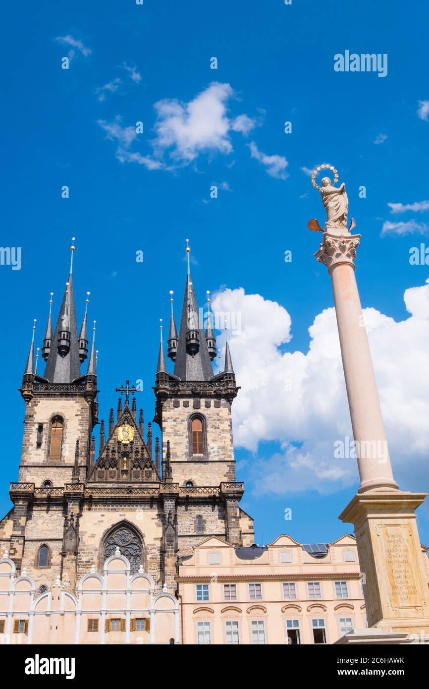 Mariansky sloup, Marianische Säule, errichtet im Juni 2020, Staromestske namesti, Altstädter Ring, Prag, Tschechische Republik Stockfoto