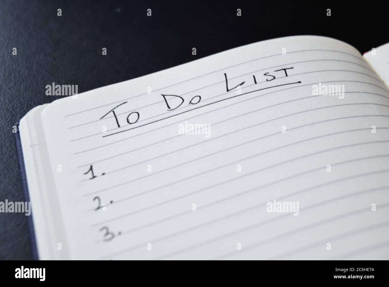 Liste der Dinge zu tun, in einem Notizbuch geschrieben Stockfoto