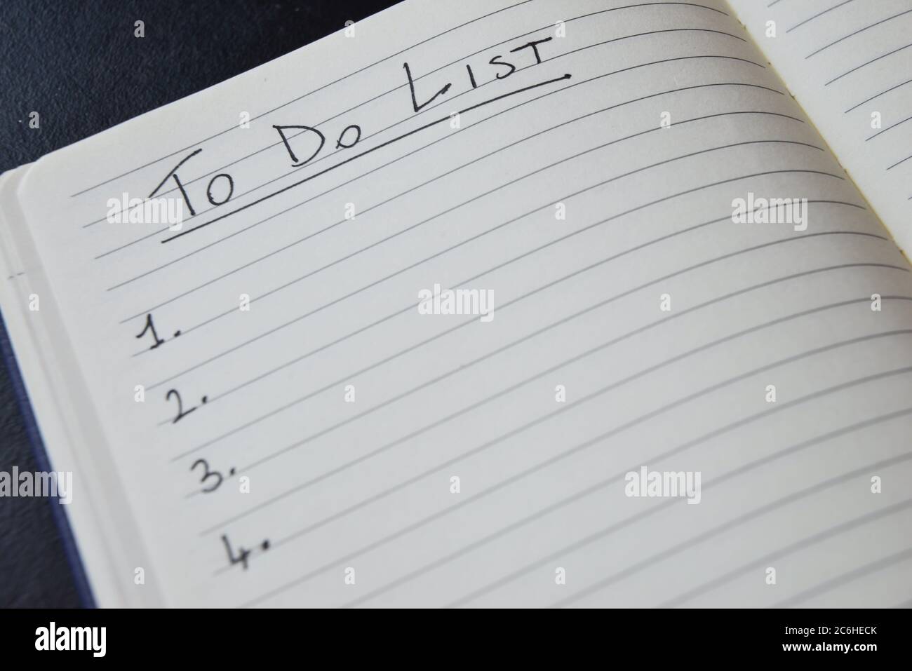 Liste der Dinge zu tun, in einem Notizbuch geschrieben Stockfoto
