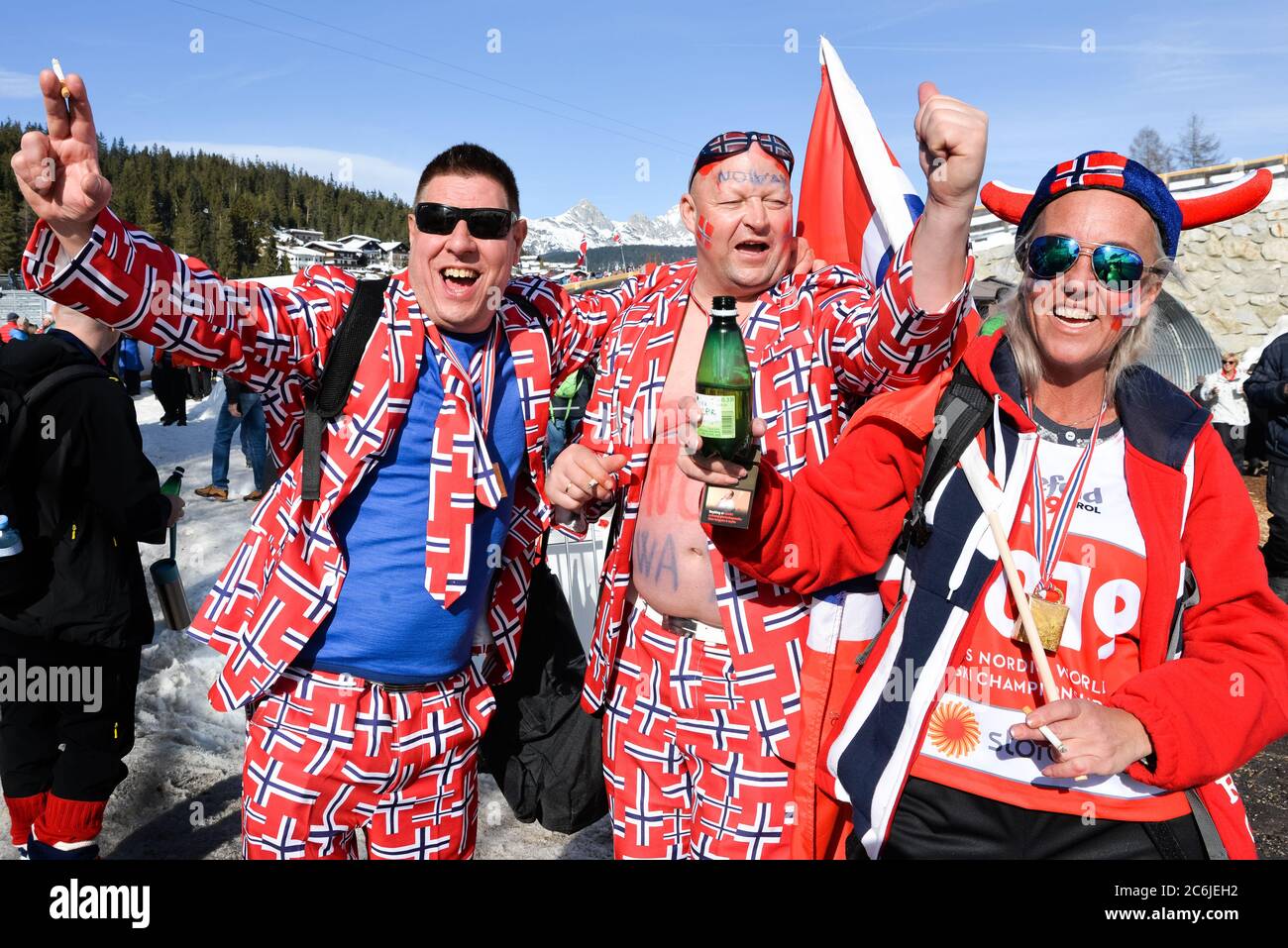 Norwegische Skifans bei den Nordischen Weltmeisterschaften, Seefeld, Österreich, 2019. Stockfoto