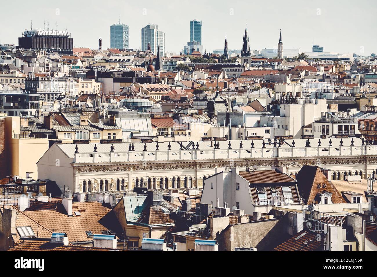 Farbiges Bild der Prager Stadtlandschaft, Tschechische Republik. Stockfoto