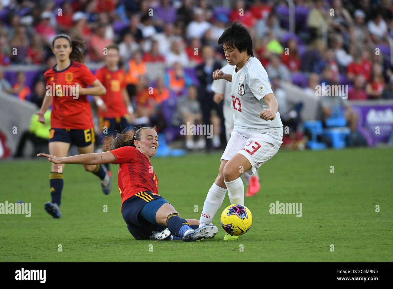 Spanien und Japan Spieler kämpfen für den Kopf während der 2020 SheBelieves Cup im Exploria Stadion in Orlando Florida am Donnerstag, 5. März 2020. Bildnachweis: Marty Jean-Louis Stockfoto