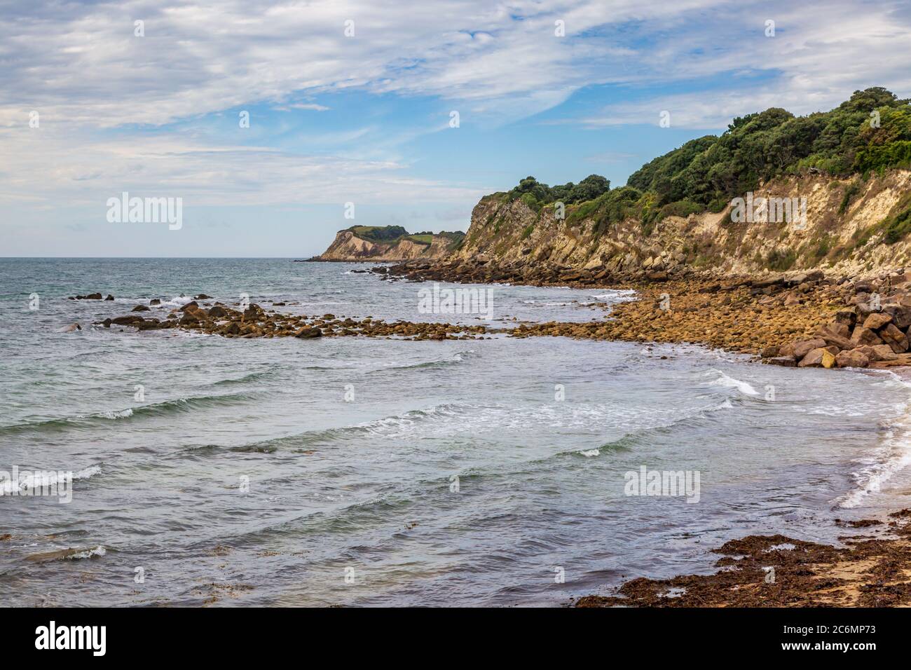 Der felsige Strand bei Steephill Cove, in der Nähe von Ventnor auf der Isle of Wight Stockfoto