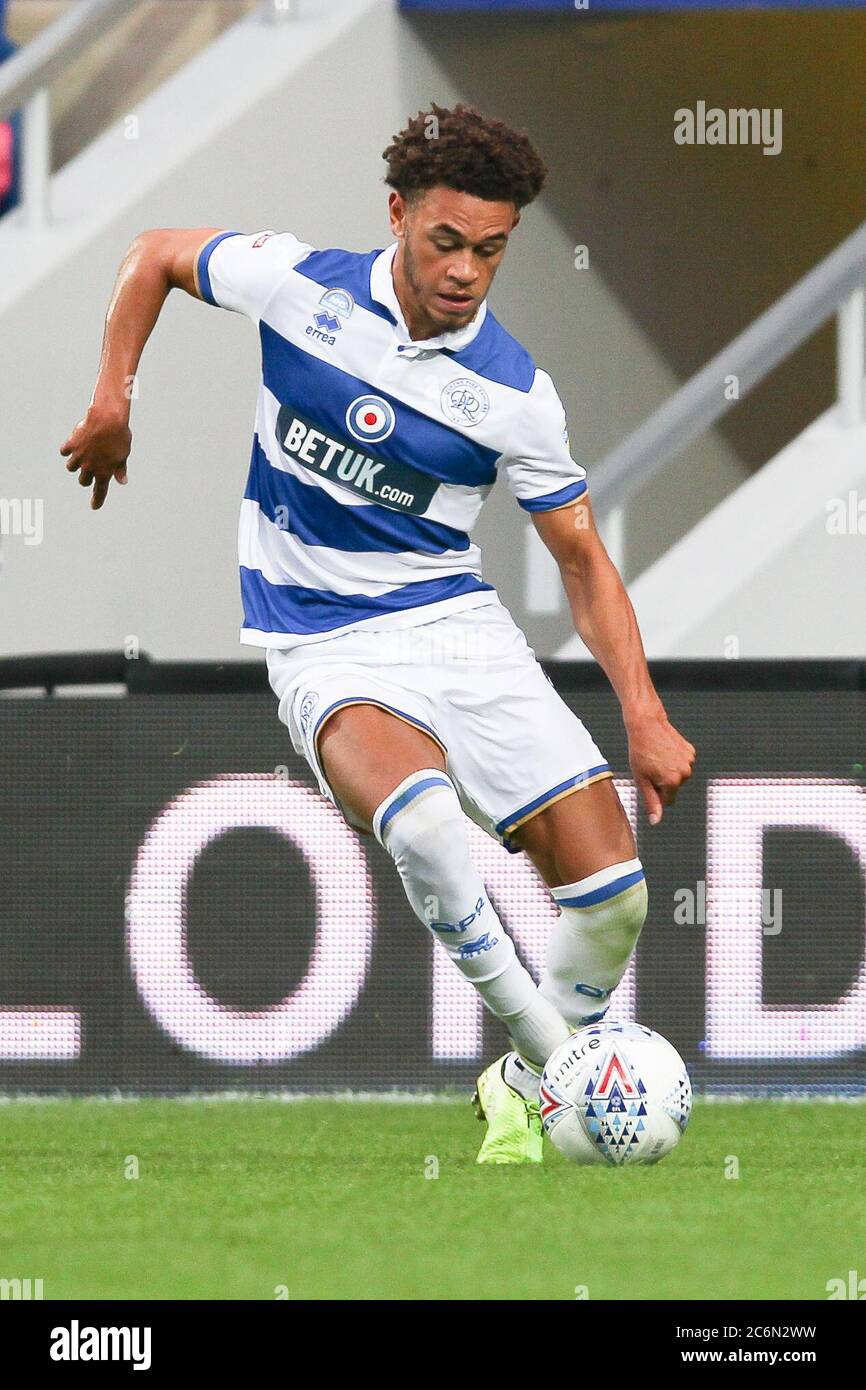 London, Großbritannien. Juli 2020. Luke Amos von QPR in Aktion während des EFL Sky Bet Championship-Spiels zwischen Queens Park Rangers und Fulham im Kiyan Prince Foundation Stadium, London, England am 30. Juni 2020. Foto von Ken Sparks. Nur für redaktionelle Zwecke, Lizenz für kommerzielle Nutzung erforderlich. Keine Verwendung in Wetten, Spielen oder Publikationen einzelner Vereine/Vereine/Spieler. Kredit: UK Sports Pics Ltd/Alamy Live Nachrichten Stockfoto