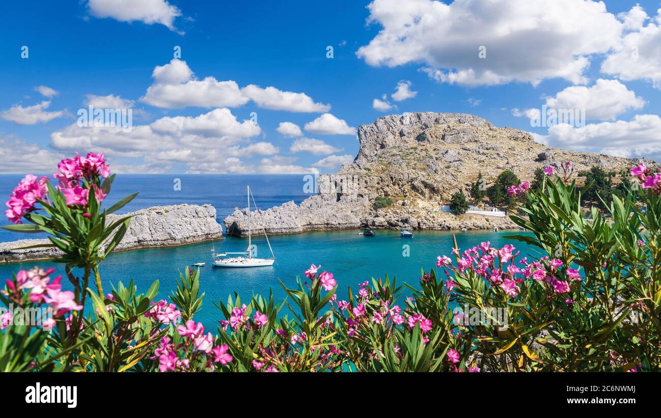 Landschaft mit St. Paul's Bay, Rhodos, Griechenland Stockfoto