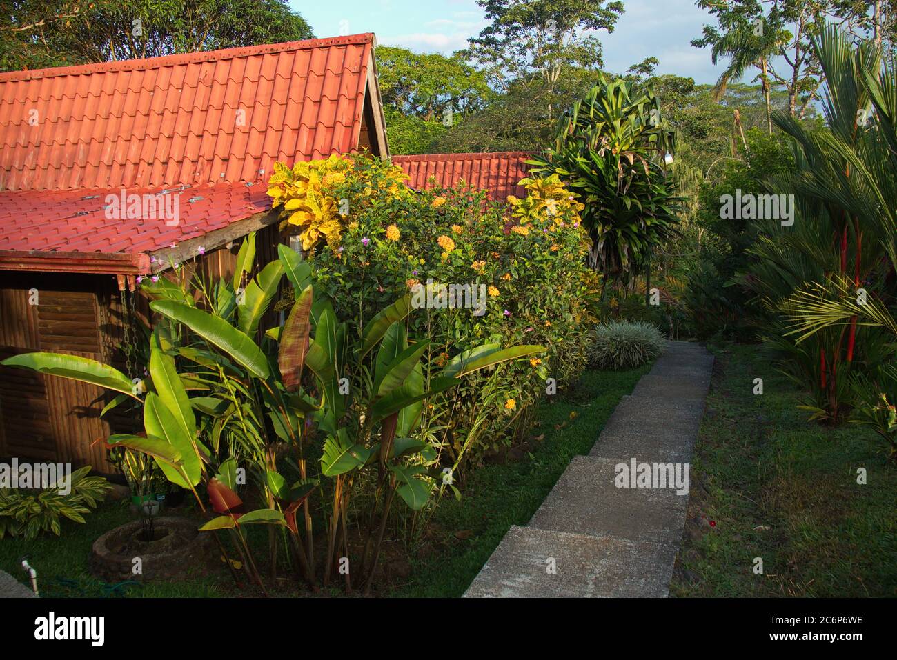 Bungalows in Pedacito de Cielo in der Nähe von Boca Tapada in Costa Rica, Mittelamerika Stockfoto