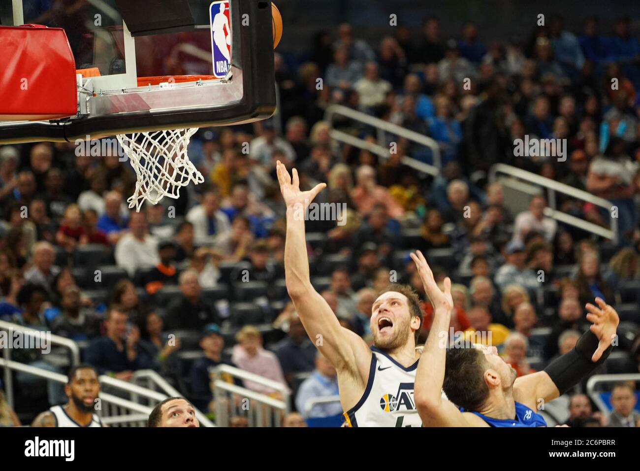 Utah-Vorwärts Bogdan Bogdanovic (#44) legt sich auf. (Amway Center in Orlando am Freitag, 4. Januar 2020) Bildnachweis: Marty Jean-Louis Stockfoto