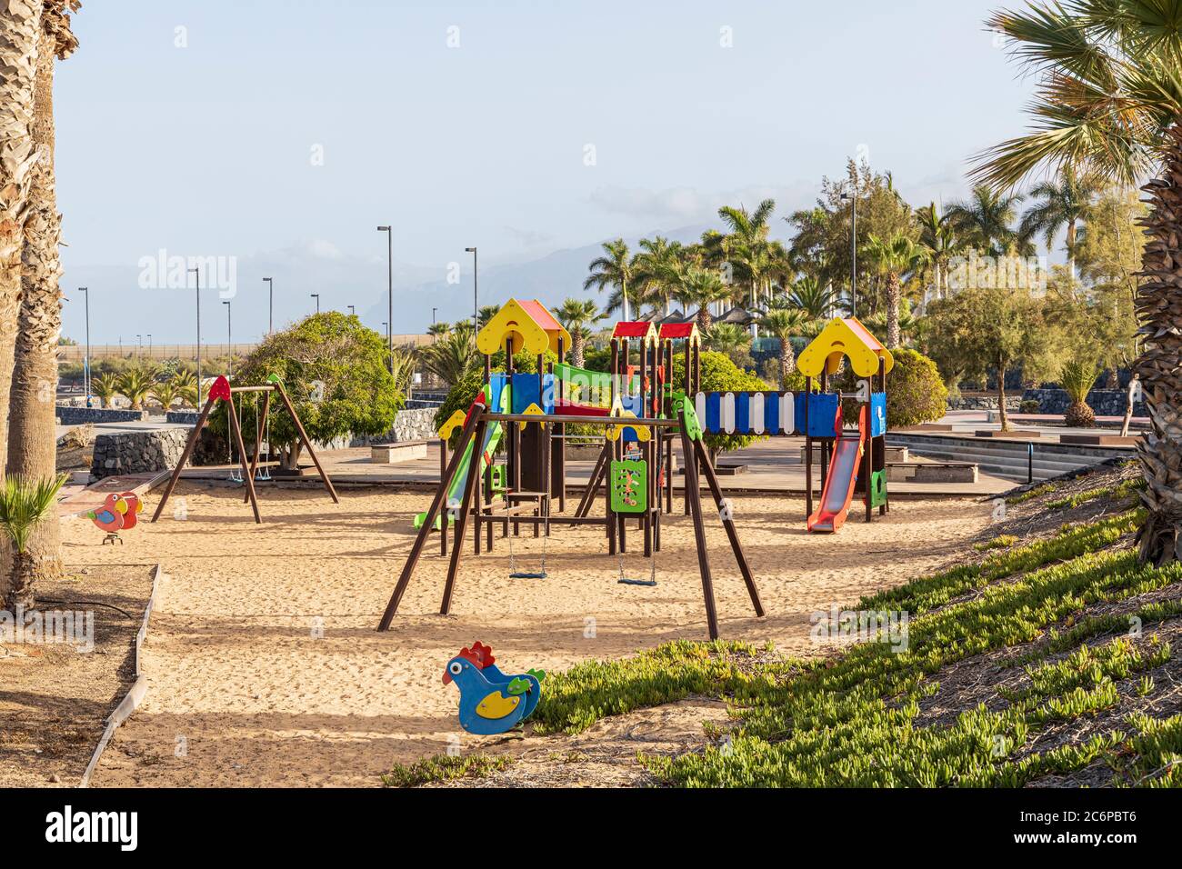 Buntes Kinderspielplatz in La Jaquita, Alcala, Teneriffa, Kanarische Inseln, Spanien Stockfoto