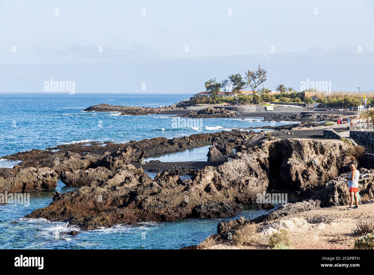 Meerwasser-Schwimmbäder in den Felsen an der Küste von La Jaquita, Alcala, Teneriffa, Kanarische Inseln, Spanien Stockfoto