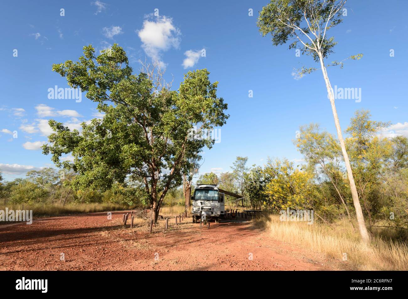 Wohnmobil in einem Buschcamp in Southern Lost City, Limmen National Park, Northern Territory, NT, Australien Stockfoto