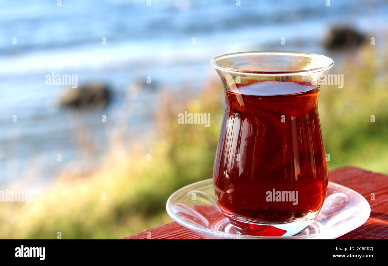 Turkisches Teeglas Stockfotos Und Bilder Kaufen Alamy