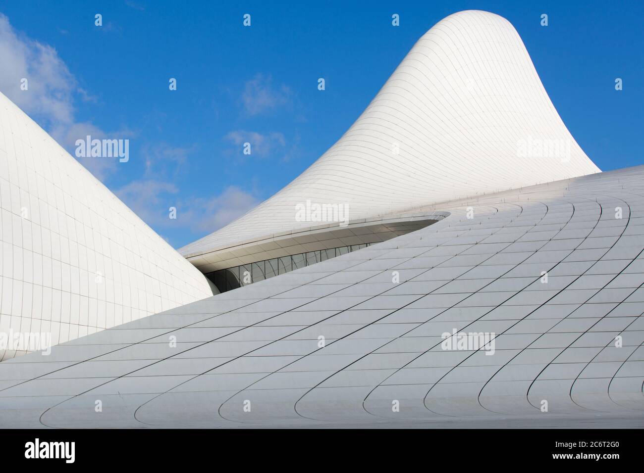Das von Zaha Hadid entworfene Heydar Aliyev Center ist das Herzstück der modernen Architektur in Baku Aserbaidschan Stockfoto