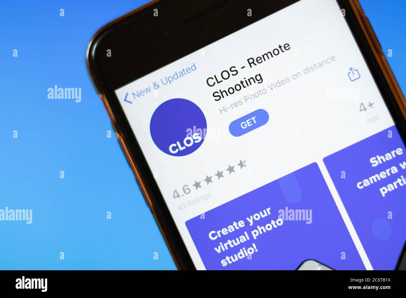 Moskau, Russland - 1. Juni 2020: CLOS Remote Shooting App Logo auf Smartphone, illustrative Editorial Stockfoto